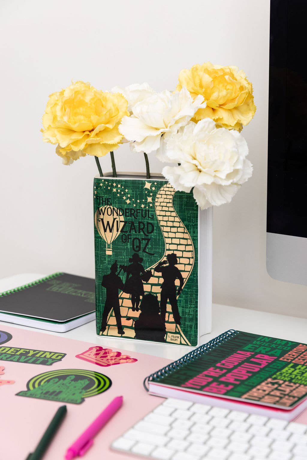 Book Vase - Wizard of Oz