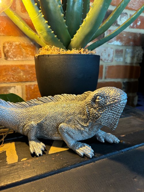 Silver Iguana Lamp