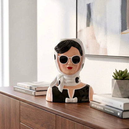 Audrey Resin Vase