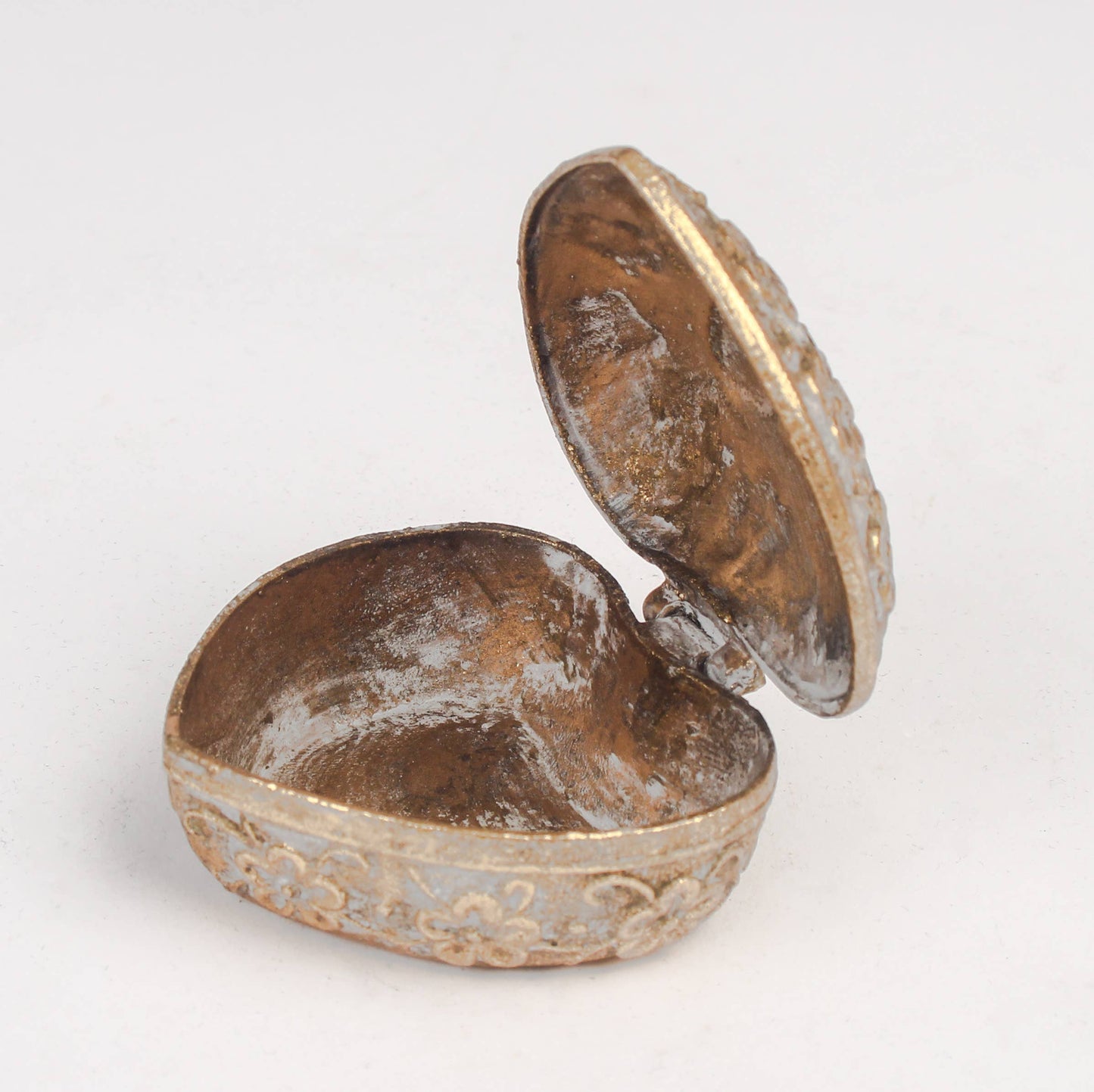 Distressed White & Gold Heart Trinket Box