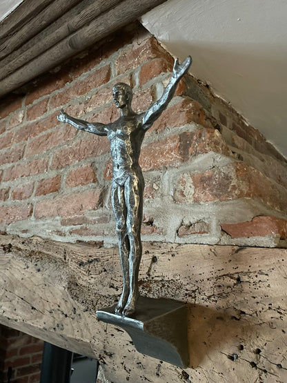 Antiqued Silver Climbing Men - Set of 3