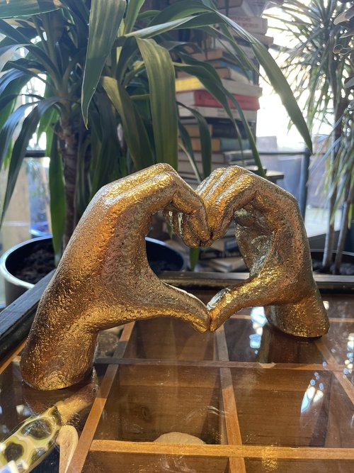 Antiqued Gold Heart Hands