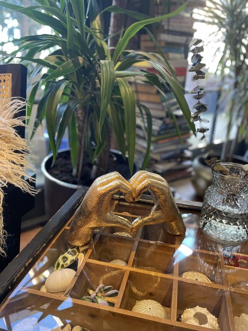 Antiqued Gold Heart Hands
